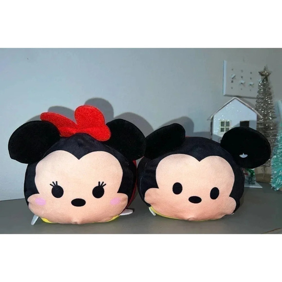 NWOT Set of 2 Disney Tsum Tsum Mickey/Minnie Mouse plush - Picture 1 of 6